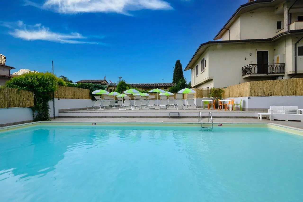 ***  סירמיונה Hotel Vittoria איטליה