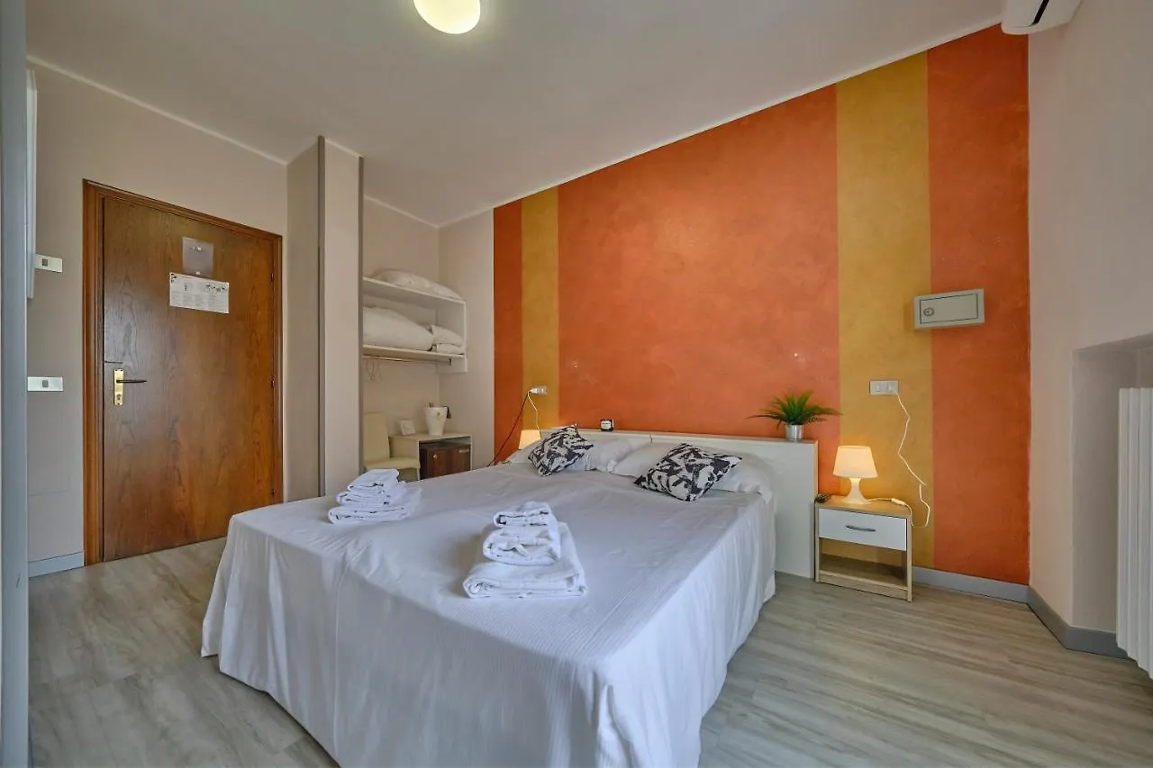 סירמיונה Hotel Vittoria 3*,